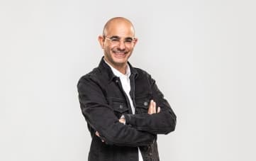 Stand-up: Meni Ozeri (21:00)