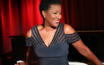 ג'אז חם: ליידי V שרה בלוז